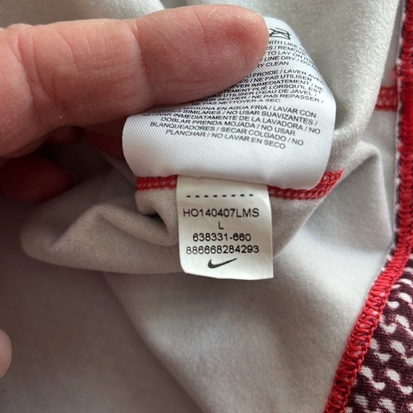 Nike Pro dry fit turtleneck long sleeves solid red sleeves red pattern size L - Picture 12 of 12